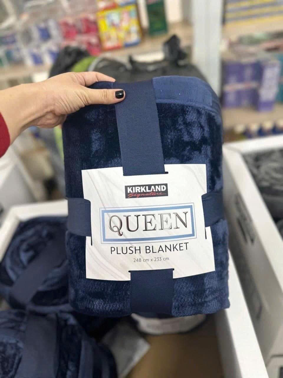 {Chính Hãng} Chăn Lông Cừu Kirkland Plush Blanket Queen Nặng 3,2kg, 248 x 233cm, Mềm Mại Ấm Áp Mùa Đông, Giữ Nhiệt Tốt, Dày Dặn, Quà Tặng Gia Đình Cha Mẹ Ông Bà Người Thân Gia Đình, Xuất Xứ Nhật Bản. 6 460995171 8692837174068550 4210236085561338848 n