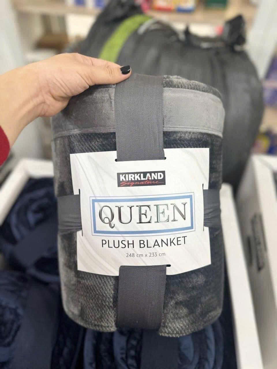 {Chính Hãng} Chăn Lông Cừu Kirkland Plush Blanket Queen Nặng 3,2kg, 248 x 233cm, Mềm Mại Ấm Áp Mùa Đông, Giữ Nhiệt Tốt, Dày Dặn, Quà Tặng Gia Đình Cha Mẹ Ông Bà Người Thân Gia Đình, Xuất Xứ Nhật Bản. 7 461080931 8692836640735270 5036889181966647670 n