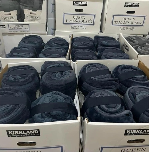 Chăn Lông Cừu Kirkland Plush Blanket Queen Nặng 3,2kg, 248 x 233cm Mềm Mại Ấm Áp 3 chan long cuu kirkland 4